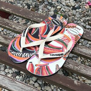 Havaianas FARM Rio Banana Print Flip Flops Women’s Size 9/10
